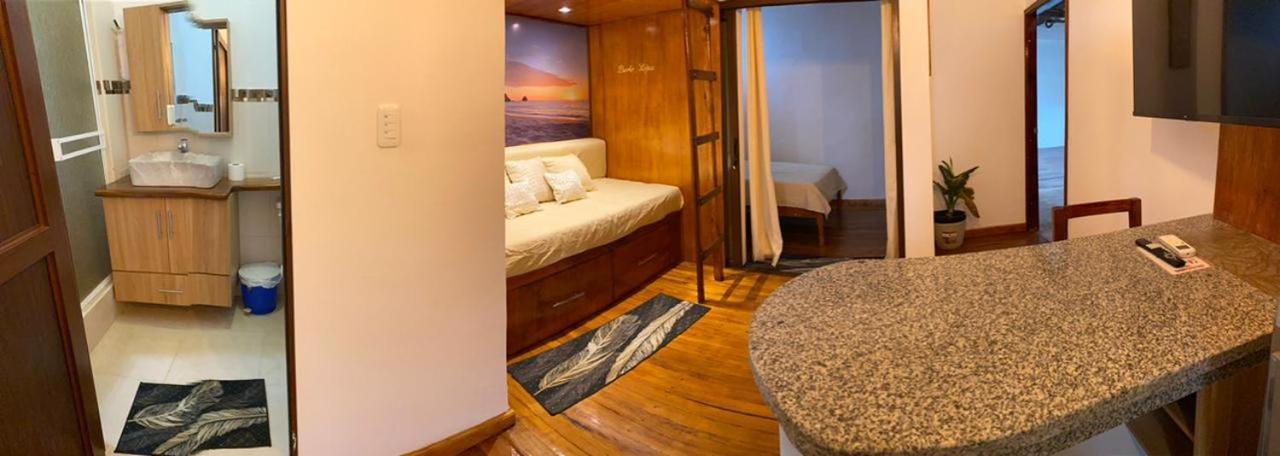 Hôtel Haus Quentin à Puerto López Extérieur photo